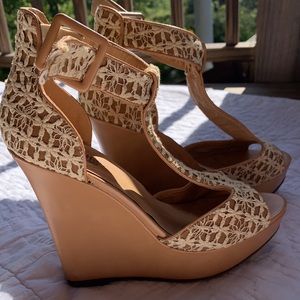 Eyelet Wedges